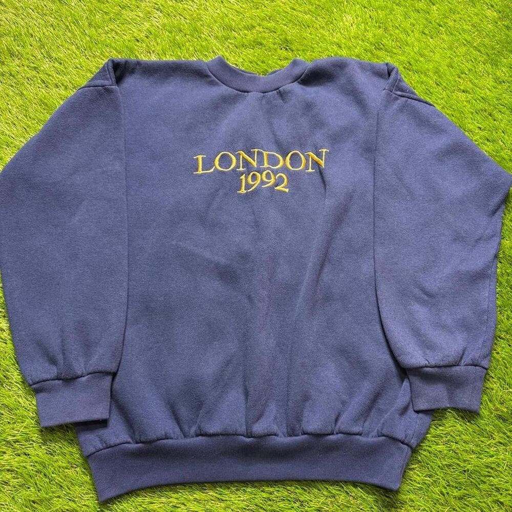 Churchill London 1992 navy crewneck
